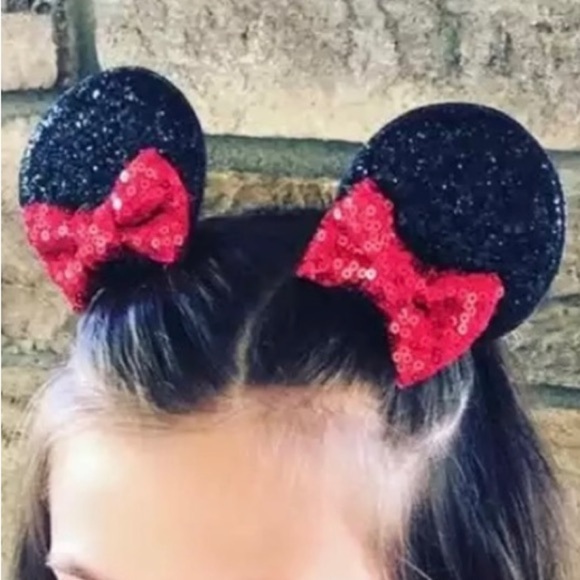 PeterPan Disney Minnie Mouse Ears Hair Clips for Girls - Picture 3 of 4